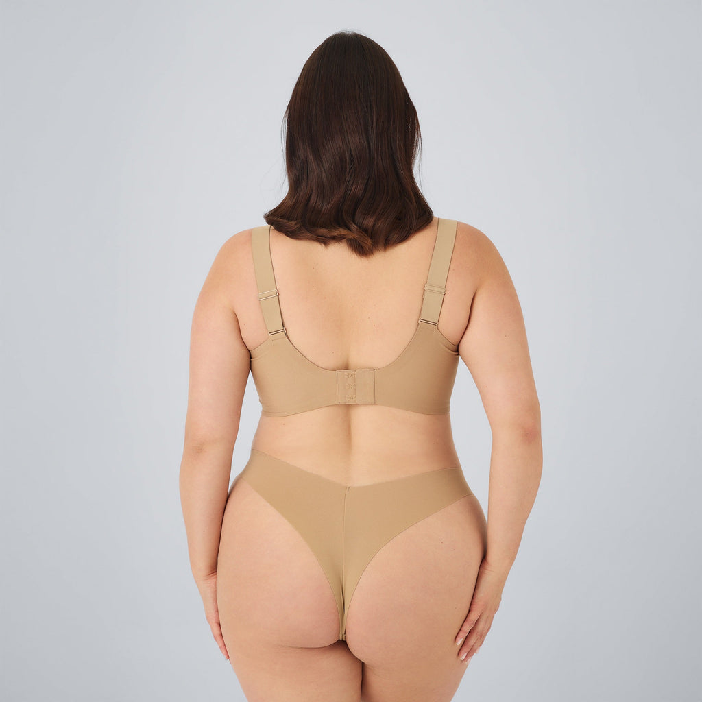 Soutien-gorge Confort Plus NAVEA, coloris beige — vu de dos, porté