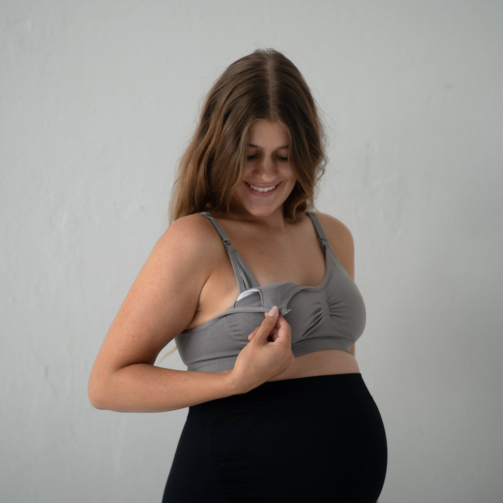 Soutien-gorge d'Allaitement NAVEA, coloris gris — porté