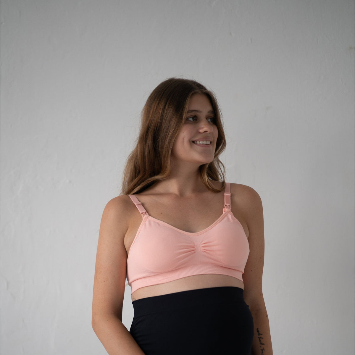 Soutien-gorge d'Allaitement NAVEA, coloris rose — porté